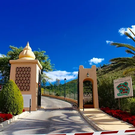Santa Mª Village *